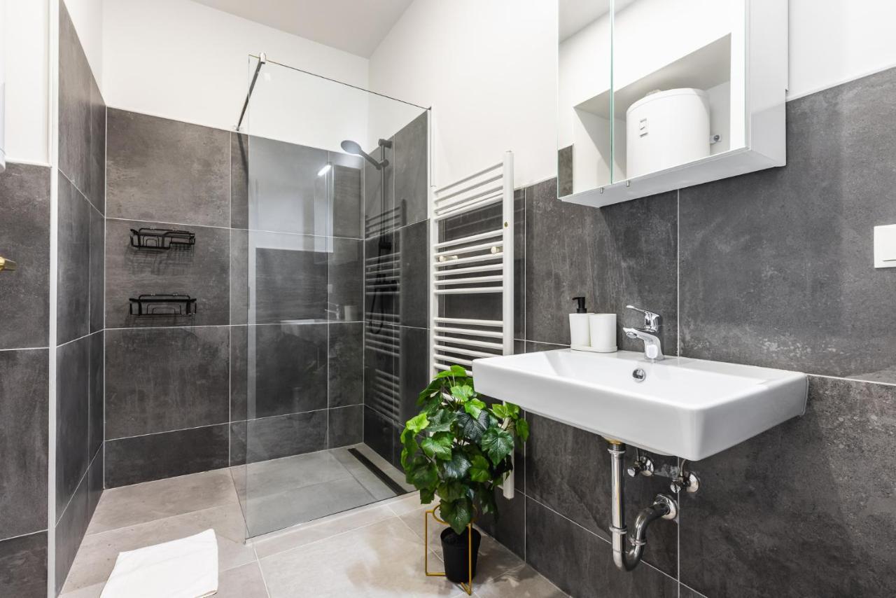 Classy And Elegant Apartments In A Calm Area Vienne Extérieur photo